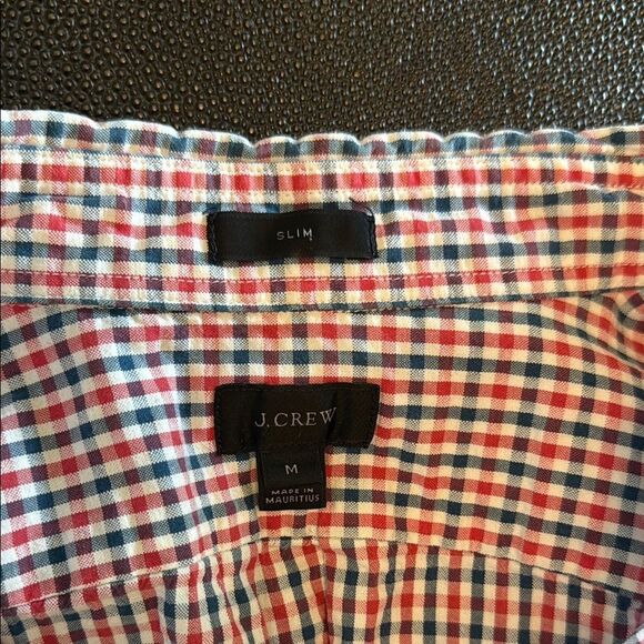J. Crew Red and Blue Casual Seersucker Button Down Shirt size Medium - Picture 5 of 9